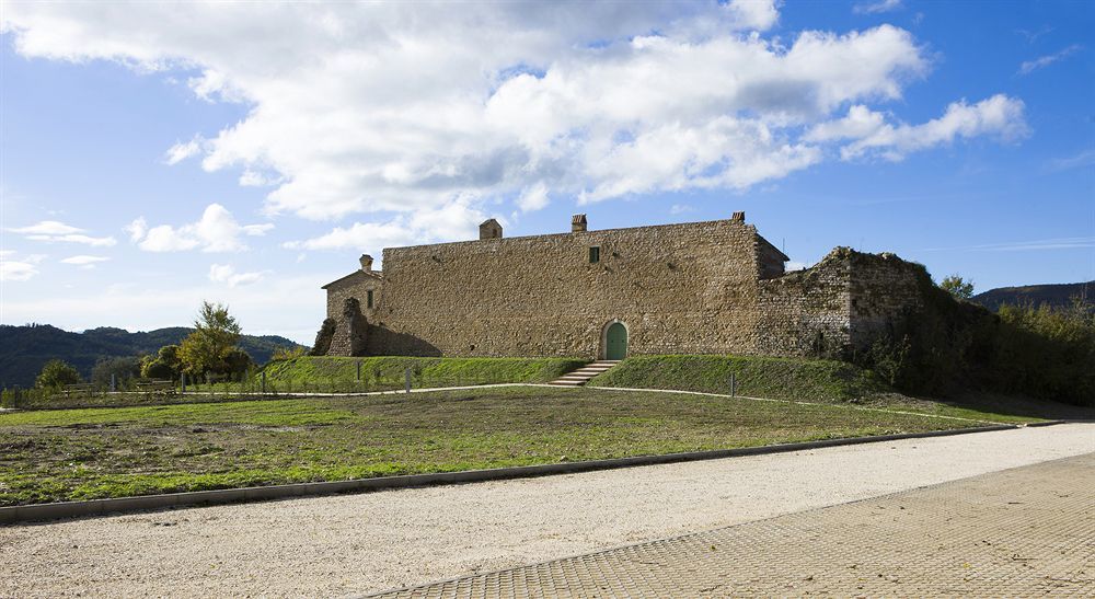 Castello Di Gallano Resort Valtopina Exterior foto